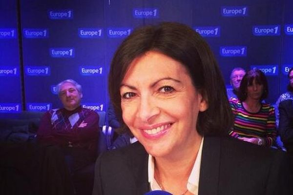 Invitée de la matinale d’Europe 1, Anne Hidalgo est revenue sur sa victoire à l’Hôtel de ville de Paris et sur les rumeurs de remaniement au sein du gouvernement.