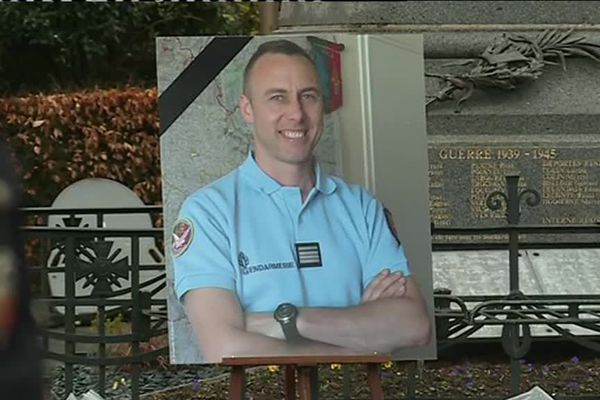 Hommage à Arnaud Beltrame, Avranches