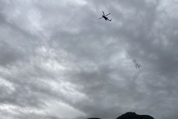 RTE doit démonter 690 pylônes électriques dans les Hautes-Alpes.