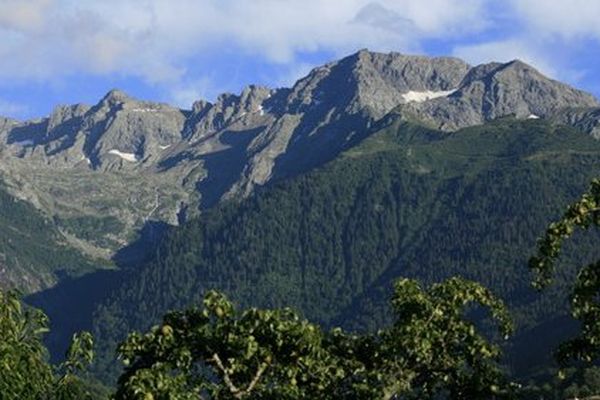 L'homme d'une soixantaine d'années a disparu depuis samedi matin dans le massif de Belledonne, en Isère, sur le secteur de Saint-Mury-Monteymond. 