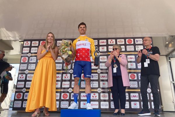 Émilien Jeannière, vainqueur de l'étape Saint-Berthevin / Ernée des Boucles de la Mayenne