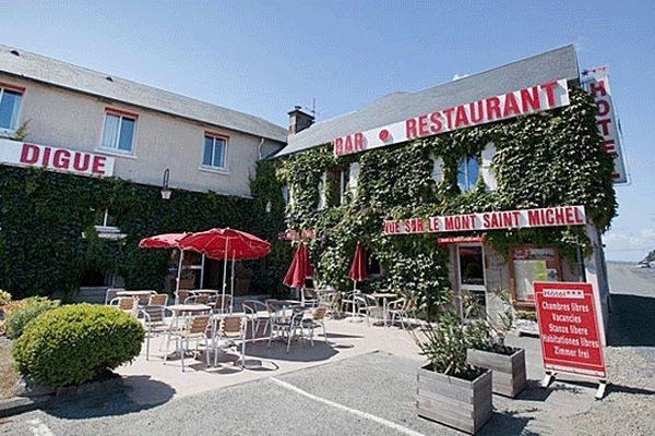 L'hôtel-restaurant La Digue, au Mont-Saint-Michel, avec vue imprenable sur la Merveille. Le feuilleton Vannier contre Sodetour continue...