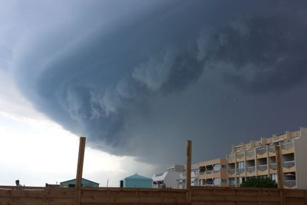 Nuage avant l'orage à Palavas le 25 juin 2014