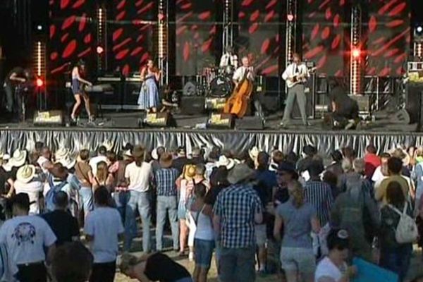 L'édition 2014 du Festival Country de Craponne-sur-Arzon (Haute-Loire) se déroule les 25, 26 et 27 juillet. A programme, entre autres : une dizaine de groupes made in USA.