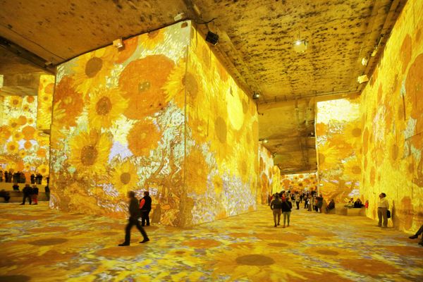 Carrières de lunières : marcher sur des oeuvres d'art