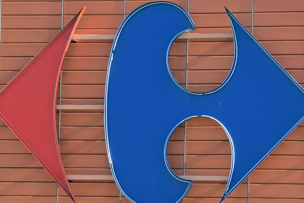 Contrairement à ce qui circule sur Facebook et WhatsApp, Carrefour n’offre pas de bon d’achat de 250 euros pour célébrer son 61e anniversaire. Attention ! Il s’agit d’une arnaque !