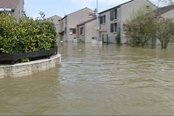 Certaines rues de Dijon se sont transformées en rivière