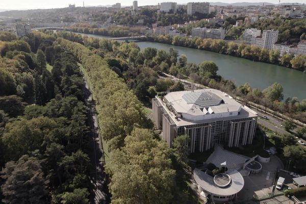 L'organisation internationale de police criminelle / Interpol est installée à Lyon depuis 1989.