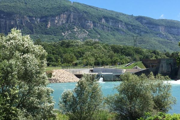 A Villebois, une passe à poissons inaugurée sur le Haut-Rhône - 8/7/22