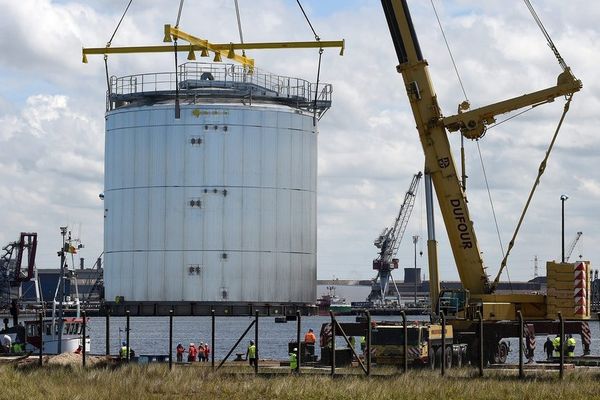 Le chantier du terminal méthanier à Loon-Plage, près de Dunkerque.