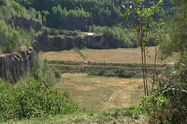 L'ancienne mine à ciel ouvert de Bellezane à Bessines-sur-Gartempe (87)