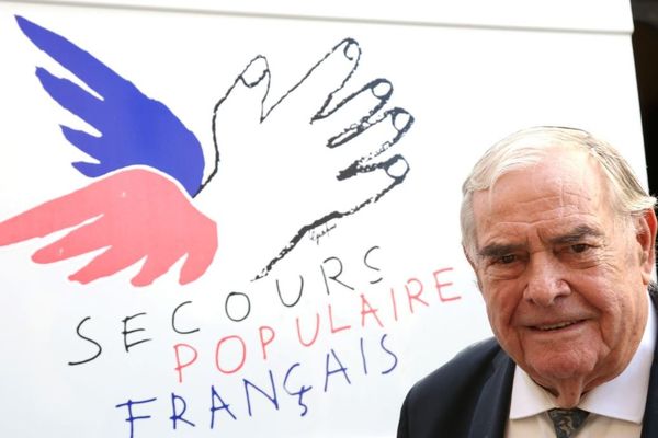 Julien Lauprêtre, président du Secours populaire, est mort à l'âge de 93 ans.