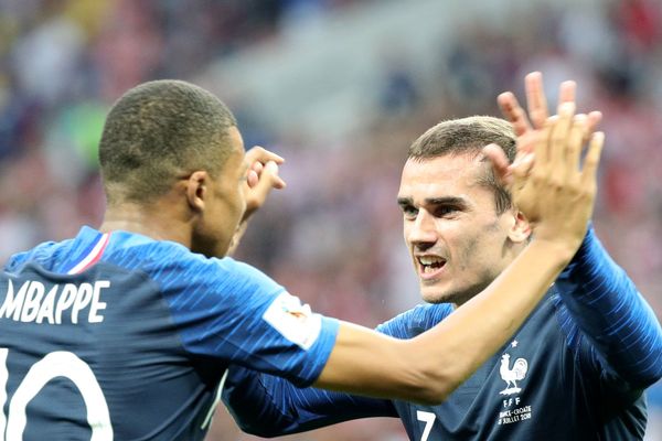 La France championne du monde de football pour 4 ans ! Victoire 4 - 2 contre la Croatie