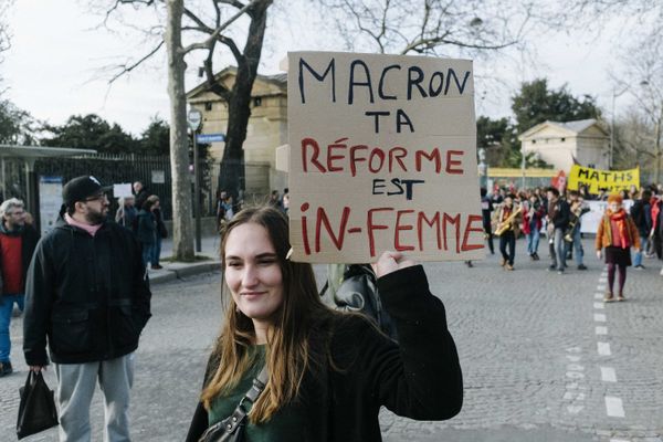 Des dizaines de milliers de manifestants se sont rassembles mardi 7 mars à Paris pour protester contre la reforme des retraites du gouvernement Borne.