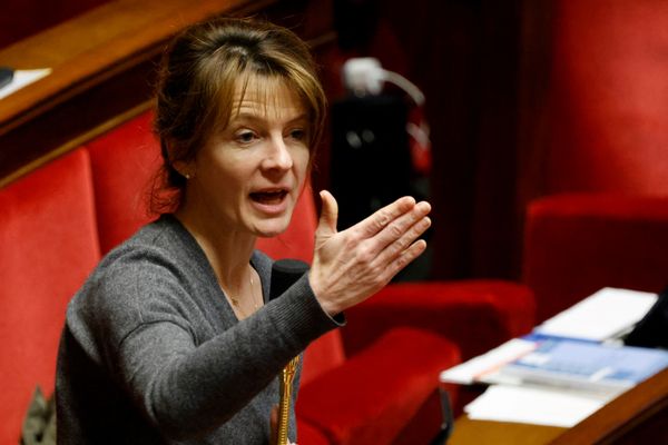 La députée LR de la Savoie, Emilie Bonnivard, lors d'une session de questions au gouvernement le 14 février 2023 à l'Assemblée nationale.