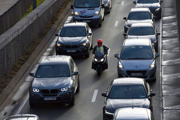 21 départements de France expérimentent la circulation des motos en inter-files dans les bouchons, comme en Belgique - archives0.