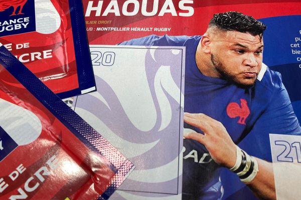 Mohamed Haouas figure toujours dans l'album France Rugby alors qu'il ne participera pas à la Coupe du monde.