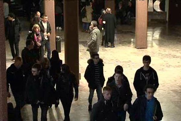 Les élèves du lycée Loritz ont pu découvrir les coulisses du monde de la justice.