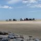 Les habitants ont pris l'habitude de stationner sur la plage du Rouet.