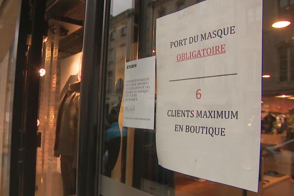 La réouverture des commerces provoque un retour des files d’attente à Nancy