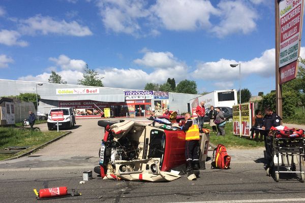 l'un des deux véhicules accidentés. 