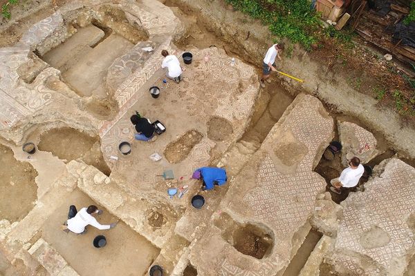 La demeure antique possède des mosaïques remarquables.