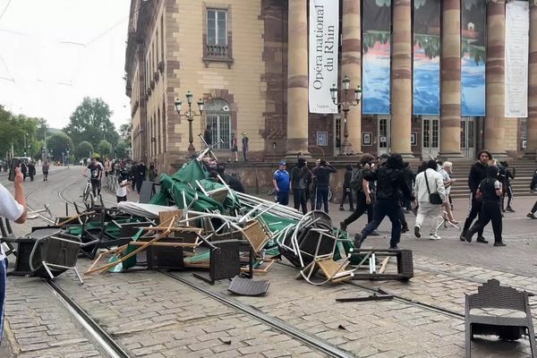 Le mobilier vandalisé le 30 juin 2023