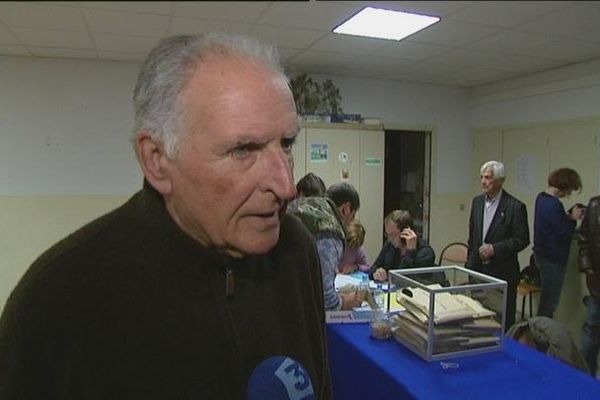 Claude Pompa, qui était devenu maire en 2010, après la démission de Roger Simoni, et avait été réélu en 2014, ne s'est pas représenté. 