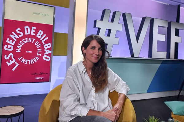 Maria Larrea présente son premier roman sur le plateau de "Vous êtes formidables" le 07 septembre 2023.