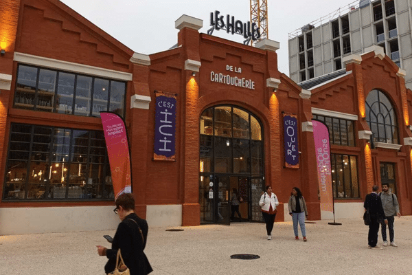 Les Halles de la Cartoucherie à Toulouse.