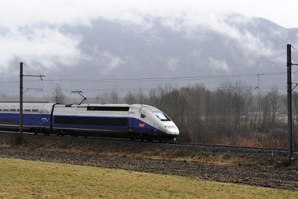 Avant de voir un TGV arriver en Auvergne, il faudra peut-être patienter quelques années encore. Pas avant 2030 d'après L'Usine Nouvelle qui a pu se procurer des informations de la commission Mobilité 21, une commission qui doit rendre un arbitrage sur les infrastructures prioritaires.