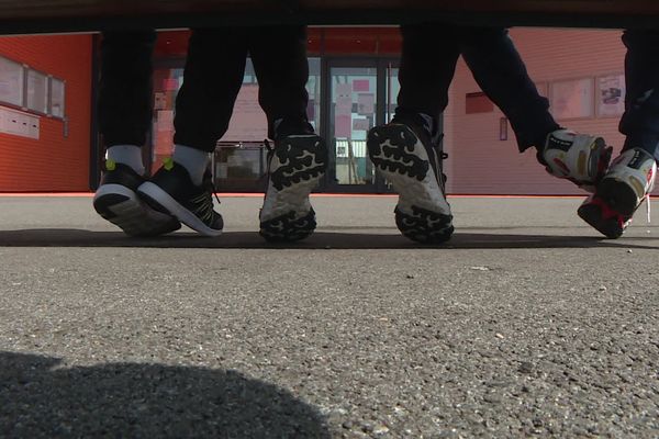 Mardi 12 avril, trois élèves de l'école Germaine Tillion dans le quartier des Pradettes de Toulouse ont été abordés par un automobiliste suspect sur le chemin de l'école. Une enquête est en cours pour savoir si il y a eu une tentative d'enlèvement.