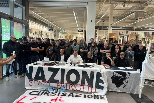 Une conférence de presse de Nazione s'est tenue, ce samedi 12 octobre, au sein du magasin Leroy Merlin à Ajaccio.