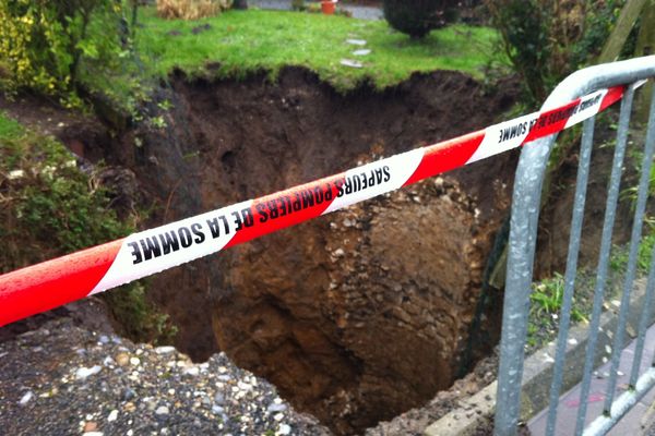 Effondrement à Estrèes-Lès-Crécy dans la Somme