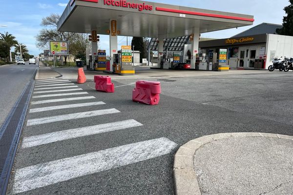 Le massage cardiaque a eu lieu à Mandelieu-la-Napoule, dans une station service.