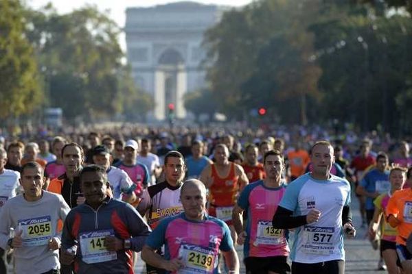 Les 20 km de Paris, le départ est prévu dimanche 12 octobre au pied de la Tour Eiffel. 