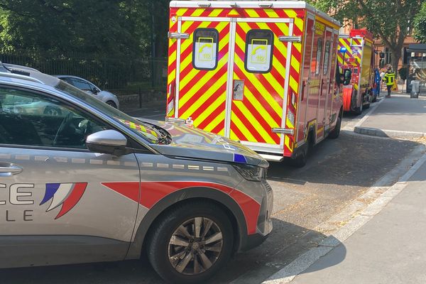 Une quizaine de pompiers engagés à proximité du Grand-Rond à Toulouse