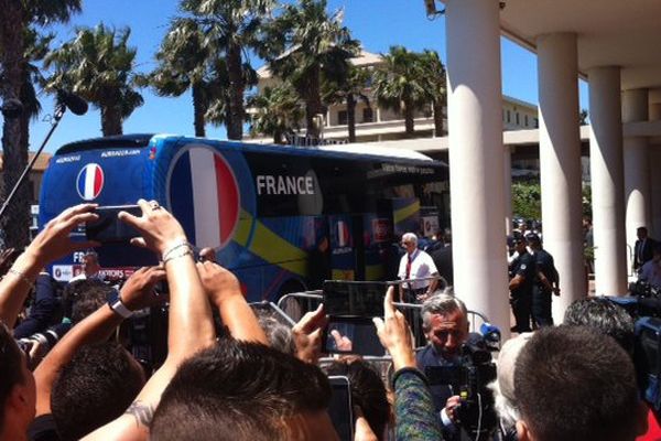 Euro 2016 L Equipe De France Est Arrivee A Marseille