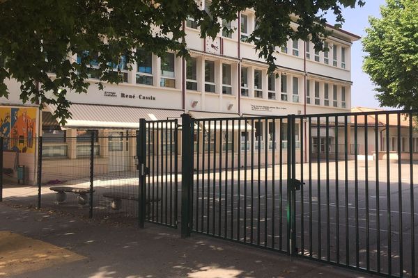 En raison de la canicule les écoles primaires de Gières seront fermées à la fin de la semaine.