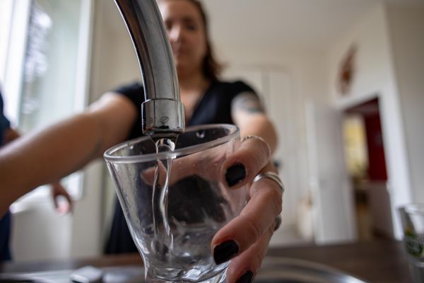 Cinq communes de la Seine-Maritime vont pouvoir reconsommer l'eau du robinet, vendredi 24 novembre 2023, coupée depuis le samedi 18 novembre. Mais 11 autres vont devoir encore patienter.