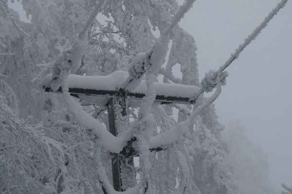 Encore 1 500 foyers privés d'électricité dans le Doubs, suite aux chutes de neige