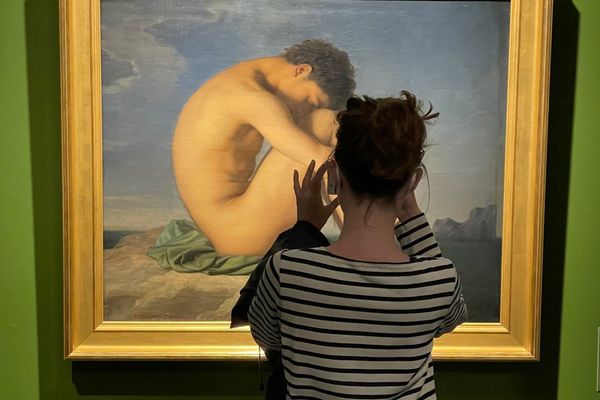 Les frères Flandrin sont à l'honneur, pour la réouverture du Musée des Beaux Arts de Lyon. On peut évidemment y admirer l'une des oeuvres les plus connues d'Hyppolite Flandrin "jeune homme nu assis sur un rocher au bord de la mer", une huile sur toile élaborée en 1835-1836