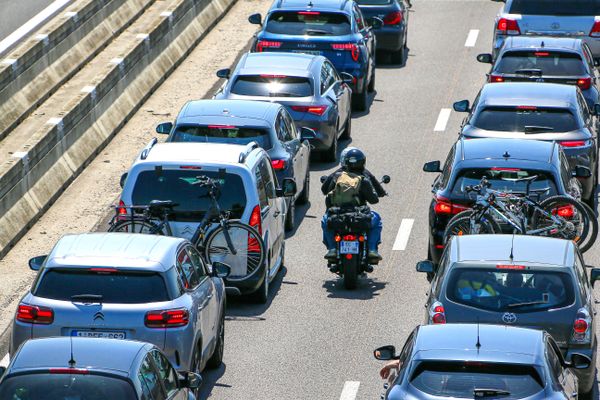 Depuis une première expérimentation en 2016, les motards pouvaient, sous certaines conditions, se faufiler en inter-file.