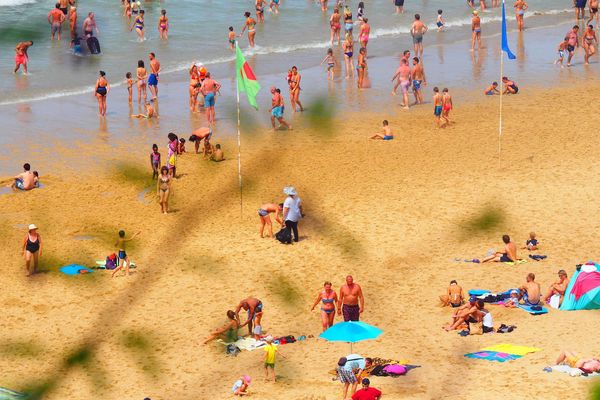 La grande plage de Biarritz le 31 juillet 2018. Il y eu foule en aout, moins en juillet.