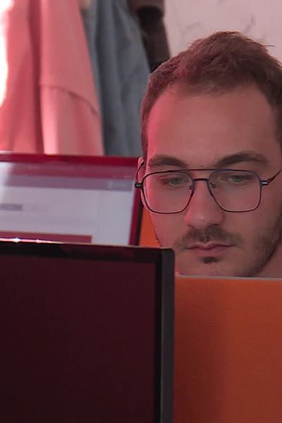 Beaucoup de préjugés circulent sur le rapport des jeunes au travail.