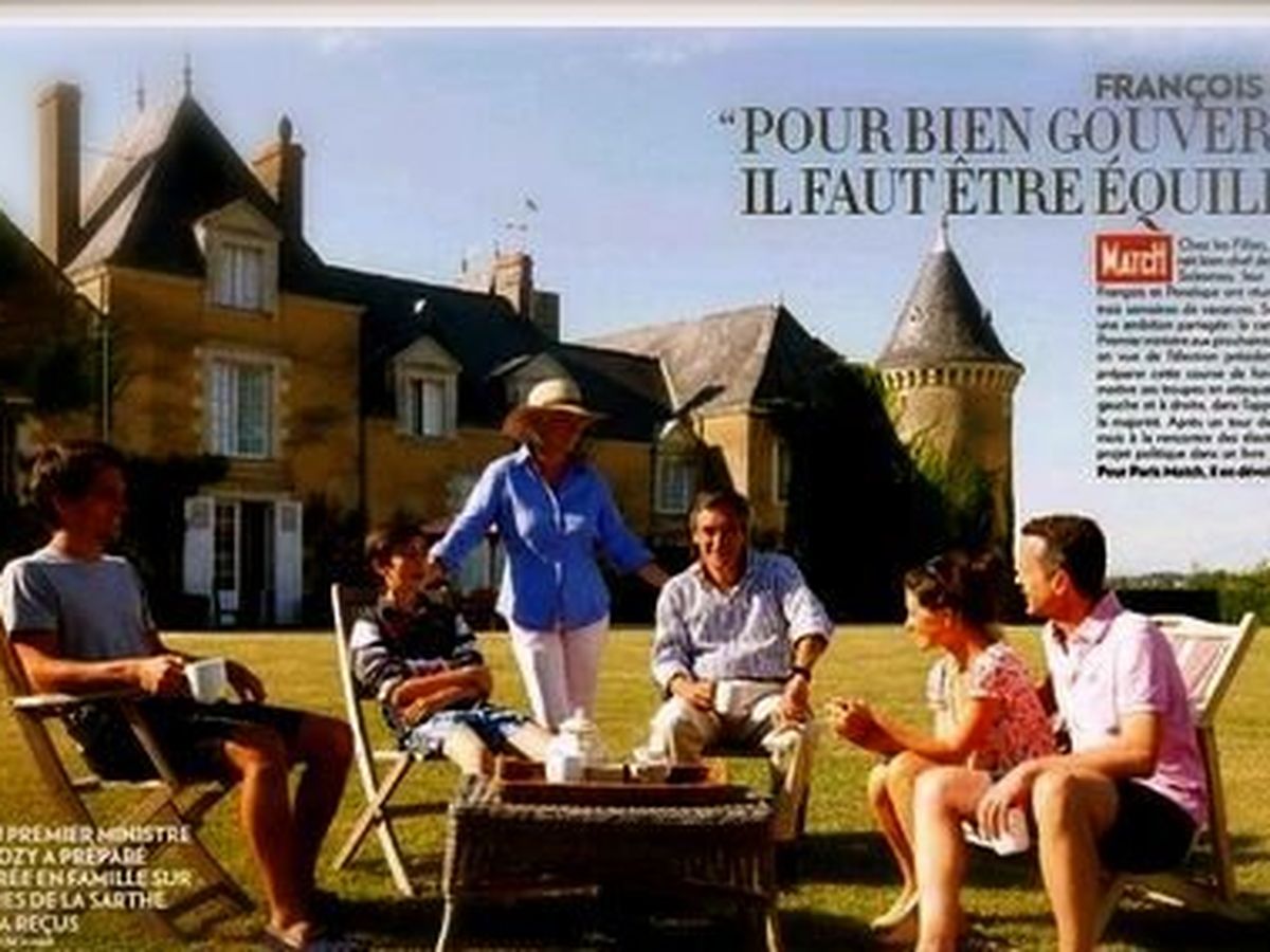 Francois Fillon Justifie Ses Photos De Famille Dans Paris Match De Son Manoir De Solesmes