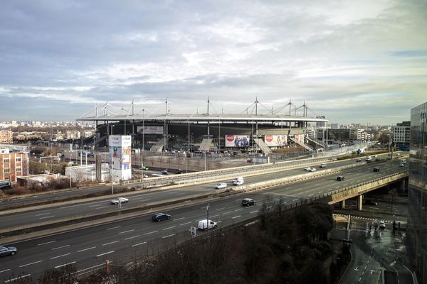 Des matches "à domicile" à Saint-Denis... à 200 km de Lens.