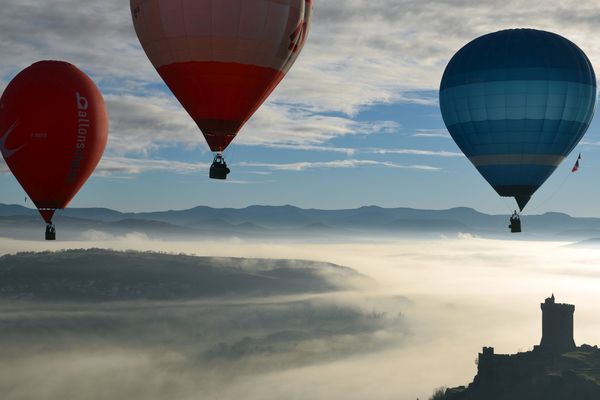 C’est le rendez-vous international incontournable des amoureux de la montgolfière. Du 10 au 12 novembre, ils se retrouvent en Haute-Loire pour partager leur passion. 