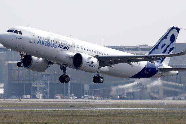 Airbus à annonce une commande de 430 A320430 par la société américaine d'investissements Indigo Partners