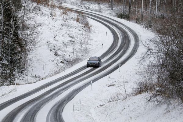 Meteo France L Isere L Ain Et La Drome Places En Vigilance Orange Neige Et Verglas